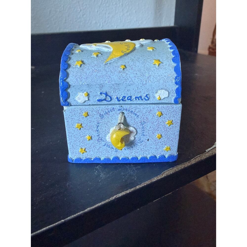 Claire’s Y2K  Trinket Box Sweet Dreams Blue Treasure Box 2000 Q44 Crescent Moon